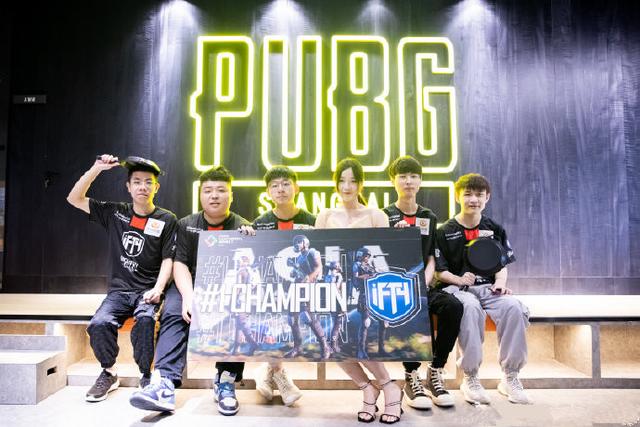 场比赛的亮 场比赛的亮