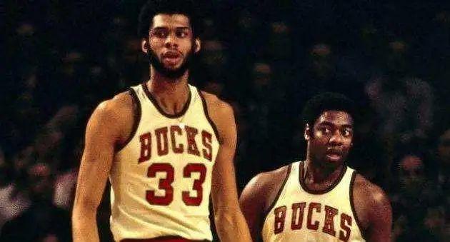 比赛中更是 比赛中更是