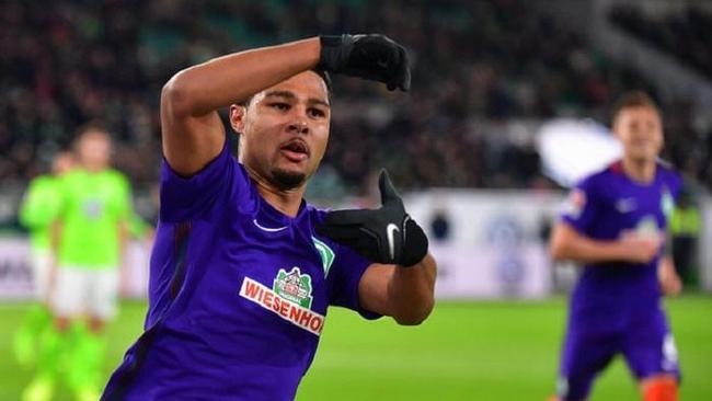 役后在俱乐 役后在俱乐